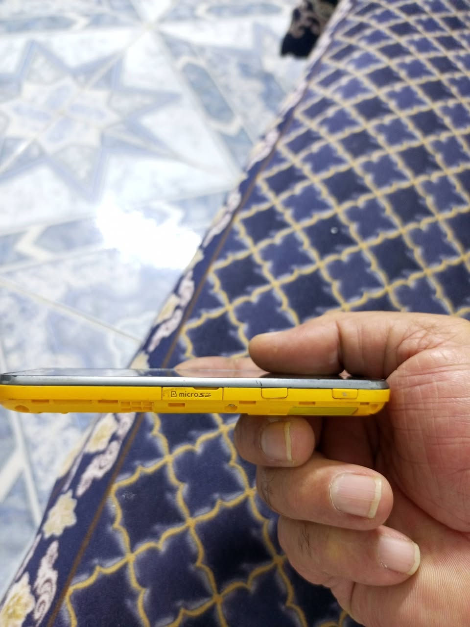 السلام عليكم ورحمة الله وبركاته .. عندي هاتف نوع سامسونج عارضة موديل قديم متروك من سنة ٢٠١٥ حالياً طافي وبدون بطارية الجهاز نظيف وليس فيه كسر أو تلف مكاني صلاح الدين تكريت ه‍ *********** السعر ٥٠ الف
