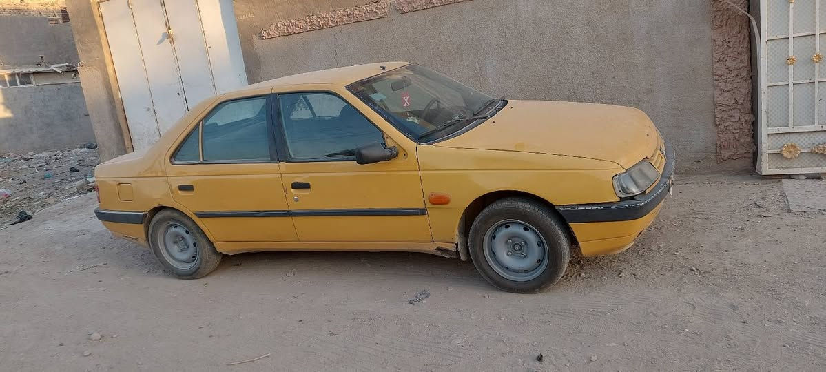 يالله 
بيجو(٤٠٥) موديل ١٠ كير مكينه خير من الله عليه غرامات ٣٠٠ ينزلن من السعر هيئه مصفره سنويه نافذه ب٢١ مكاني حله مركز ***********الاكرمين السعر ٢٢وبيه مجال بسيط

