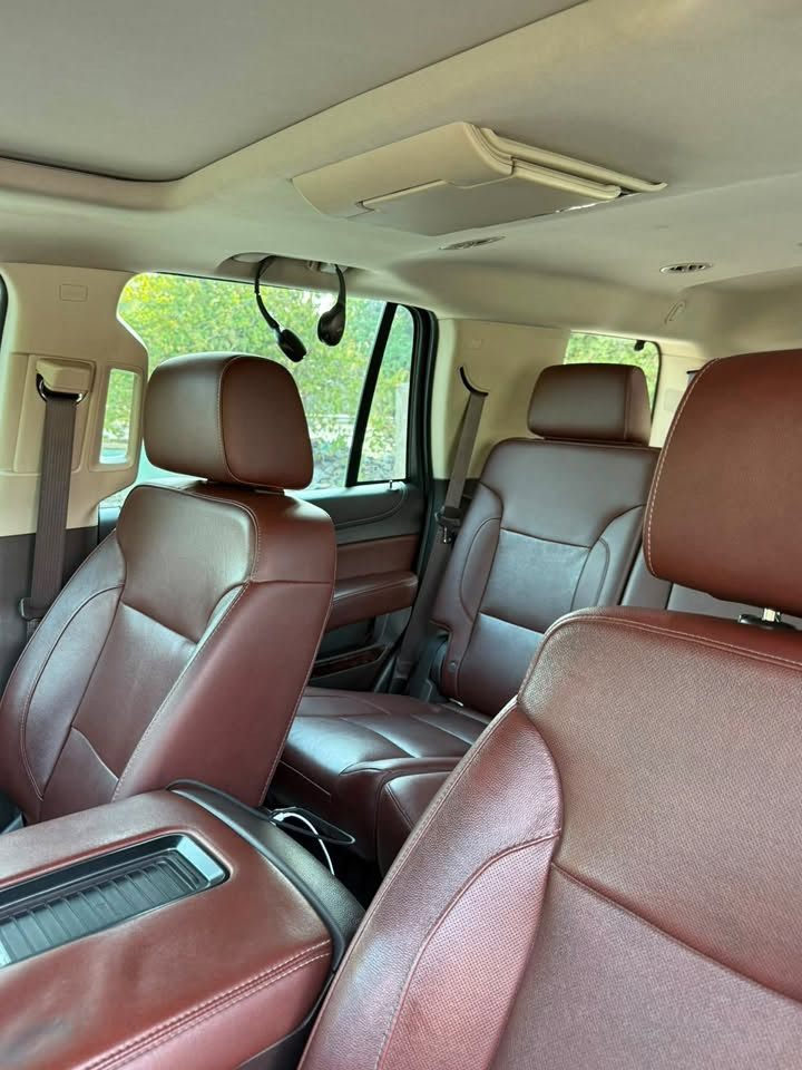 ‏‎‏‎   لـلـبـيع 

‏‎‏‎شفرولية تاهو    — Chevrolet Tahoe

‏‎‏‎وراد خليجي.     —    وكالة المنصور 

‏‎‏‎الموديل           —     2020 

فئة.                 —     بريمير  

حجم المكينه   —      V8/5300

‏‎‏‎اللون                —      اسود   

‏‎‏‎المسافه المقطوعه —  ٩٠ الف كيلو   

‏‎‏‎المواصفات 
‏‎‏‎- بصمة تشغيل
‏‎‏‎- بصمة أبواب
‏‎‏‎-تشغيل عن بعد 
‏‎‏‎-ترحيب عند الاقتراب
-ثلاجه 
-فتحة سقف 
‏‎‏‎-كشنات جلد باللون البيجي 
-كشنات اماميه تدفئه تبريد 
-كشنات خلفيه تدفئه
-كشنات الخلفيه كهربائيه 
-حساس امامي 
-حساس خلفي
-رادارات 360درجه 
‏‎‏‎- شاشه كبيره تدعم نظام الأبل كار بلي ونظام الاندرويد 
‏‎-نظام الدفع 4WD
-اشاره بالمرايه  
‏‎-هندبريك بصمه 
‏‎-وضعيات قياده 
‏‎‏‎- ستيرن بحركه كهربائيه 
‏‎‏‎- تبريد مركزي 
‏‎‏‎- بگ لايت LED 
‏‎-صندوق كهربائي 
‏‎‏‎-كرسي السايق والراكب بحركه كهربائيه
‏‎‏‎-تحكم ستيرن جهتين 
-تنبيه ما قبل الاصطدام 
‏‎‏‎-تحديد سرعه 
-مساعد نزول المنحدرات
‏‎‏‎-مانع انزلاق 
‏‎‏‎-ليد نهاري
‏‎‏‎باقي المواصفات المعروفه 

‏‎‏‎السعر            —      400$ 

‏‎‏‎رقم السياره    —      بغداد

رقم الهاتف   / *********** / ***********
