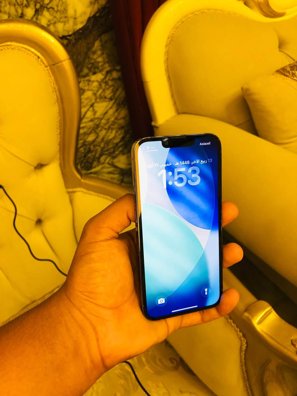 السلام عليكم ايفون 13برو ذاكره 256 بطاريه 100 مبدله وكامرات مبدله شرط اصليات الباقي كله شغال 
ونظيف السعر 350 وبيه مجال بسيط 
للاستفسار ***********
