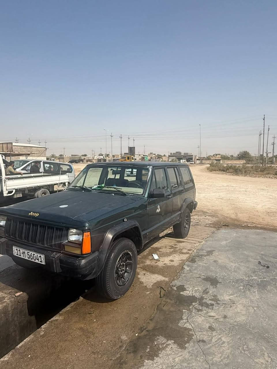 السلام عليكم جيب شيروكي محرك وكير محور مكفولات كهربائيات كلهة شغاله تبريد شغال منضومه جديده تخم تاير حداده جديده 
رقم جديد سنويه لل30 رقم بغداد خوان انا مكلف بل نشر جزاكم الله 
خير يوسف حسين هذه راعي السياره بسمه ***********
هذه رقمه يريدها ب 35وبيها مجال وبخدمت الشراي 
مكانه البصره الهارثه

