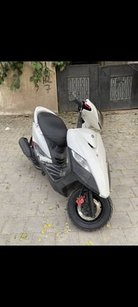 دراجه ثلعب للبيع كوم حديد بيها مشكله بل مكينه كفراته نضافه 75بل ميه ام...