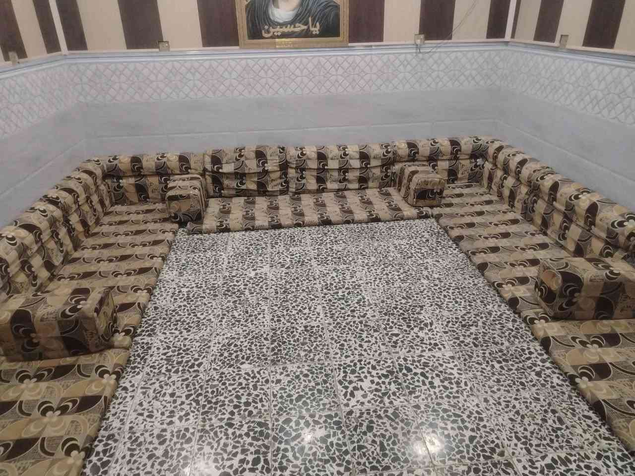 جلسه عربيه ٧ دواشك ١٤ متر سعرها ١٥٠ مكان نجف حي ميسان مقابيل العسكري *********** بيه وتساب Singapore
