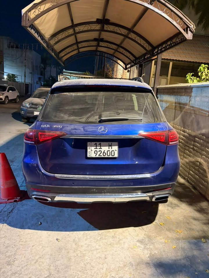 السلام عليكم Gle 350 
محرك 4 سلندر 
موديل 2020 
ماشية 30 الف 
وارد أمريكي حادث دعامية خلفية شي بسيط من صندوق بدون دواخل بدون ايرباك 
مكان سيارة بغداد 
السعر 35 $ 
هاتف ***********
