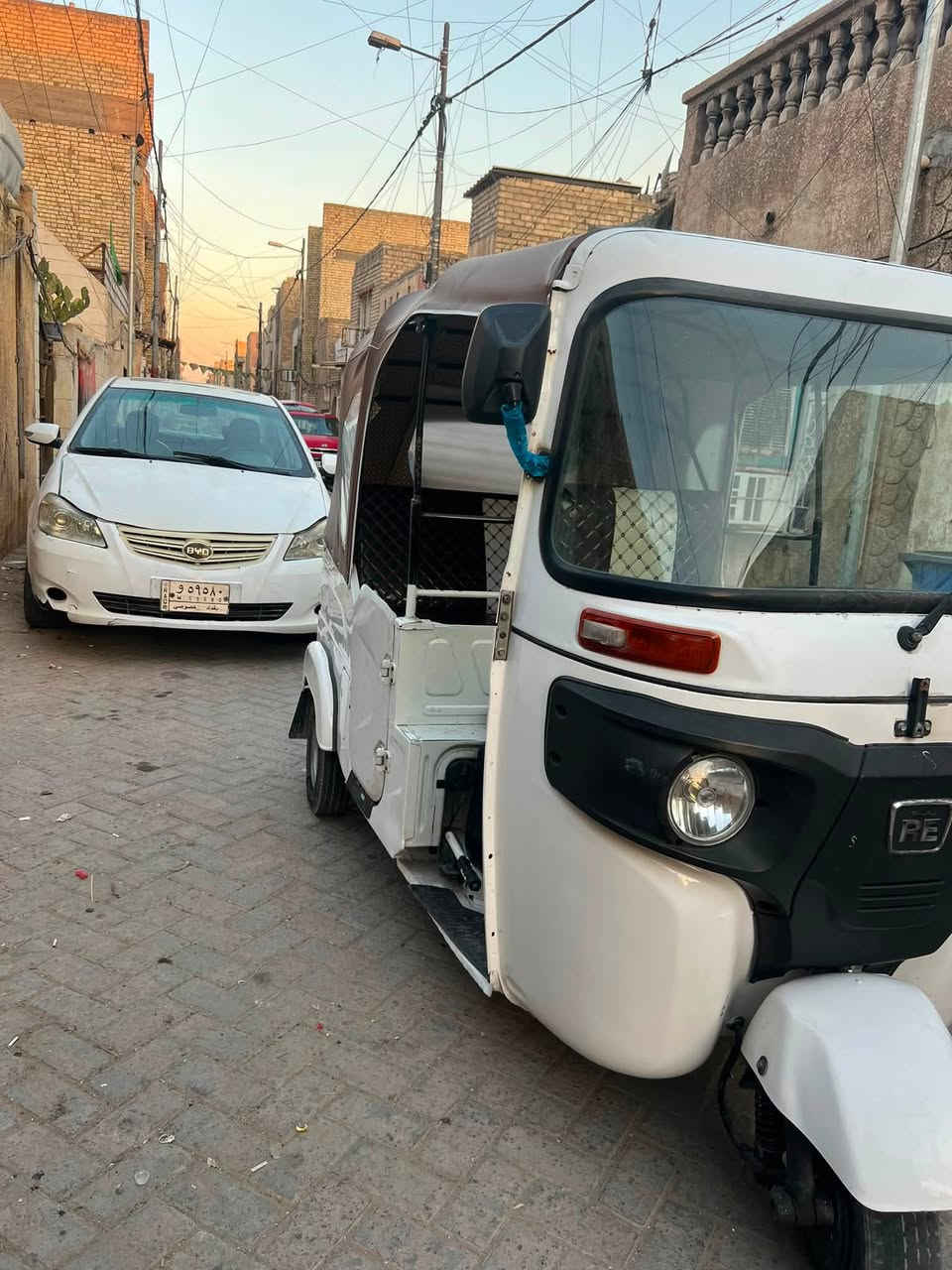تكتك 2021  شهر٩ مرقم بغداد بس سنويه مصبوغه جماليه السعر6و700 وبيه مجال المكان بغداد مدينة الصدر***********
