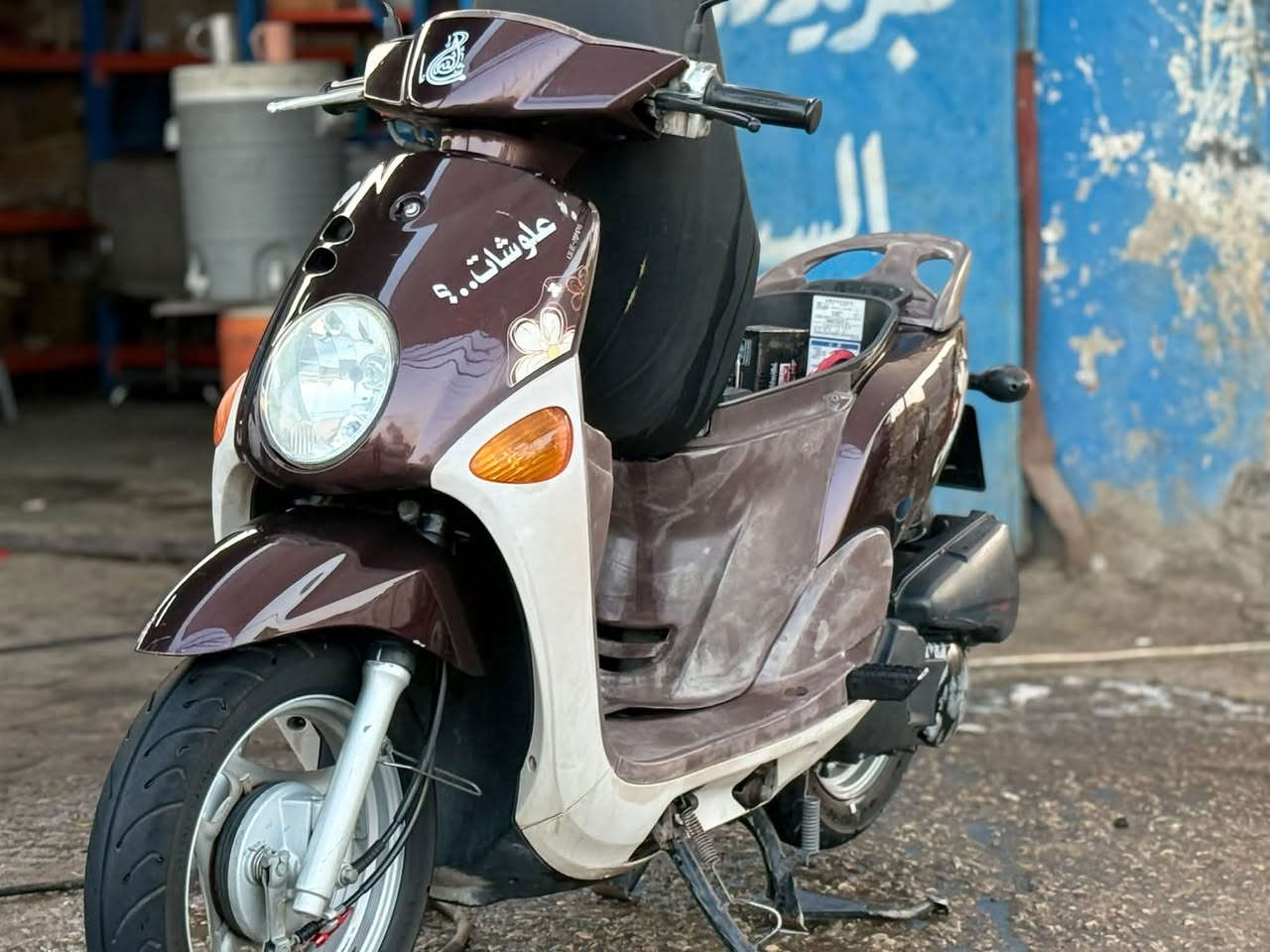 فله للبيع ما صارلها هواي من نازله من الرمبه ماشيه 32 الف بس البك اليت الجامه مكسوره مكينتها جديده وديها وين ما تريد افحص 
900وبيها مجال قليل
 اتصل ع هاذ الرقم ***********
