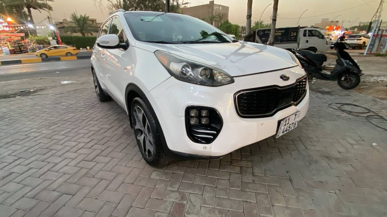 السلام عليكم سبورتج وارد أمريكي موديل 2017 ضربه جاملغ الخلفي والباب مكينه
2400sxGete
 فول لمتد بنوراما رادار كامره دواره 360درجه
كشنات تادفئه تبريد كير مكينه تخم تاير حداديه 70 بل ميه
ماشيه 53 الف موديل 2017  السعر ١٥٠ بيها مجال
العنوان بغداد الشعب نهايه الفورتات قرب مستشفئ الزهراء الاهلي ***********
