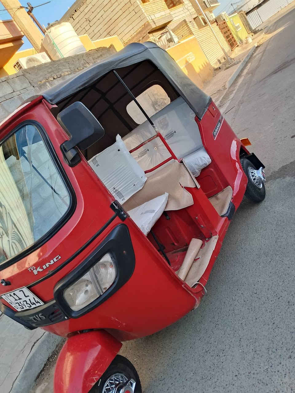 سلام عليكم شباب تكتك البيع 20رقم بغداد نكليزي تحويل مباشر بيه مكينه مال 21كفاله سعر 5300وبيه مجال ***********
