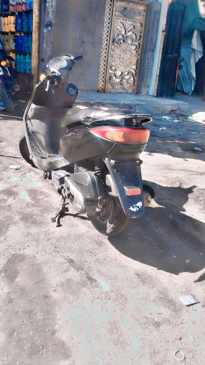 دراجة بريز عوزه بس دبلات اماميه دراجة  سعر ٦٥٠بيه مجال ***********

