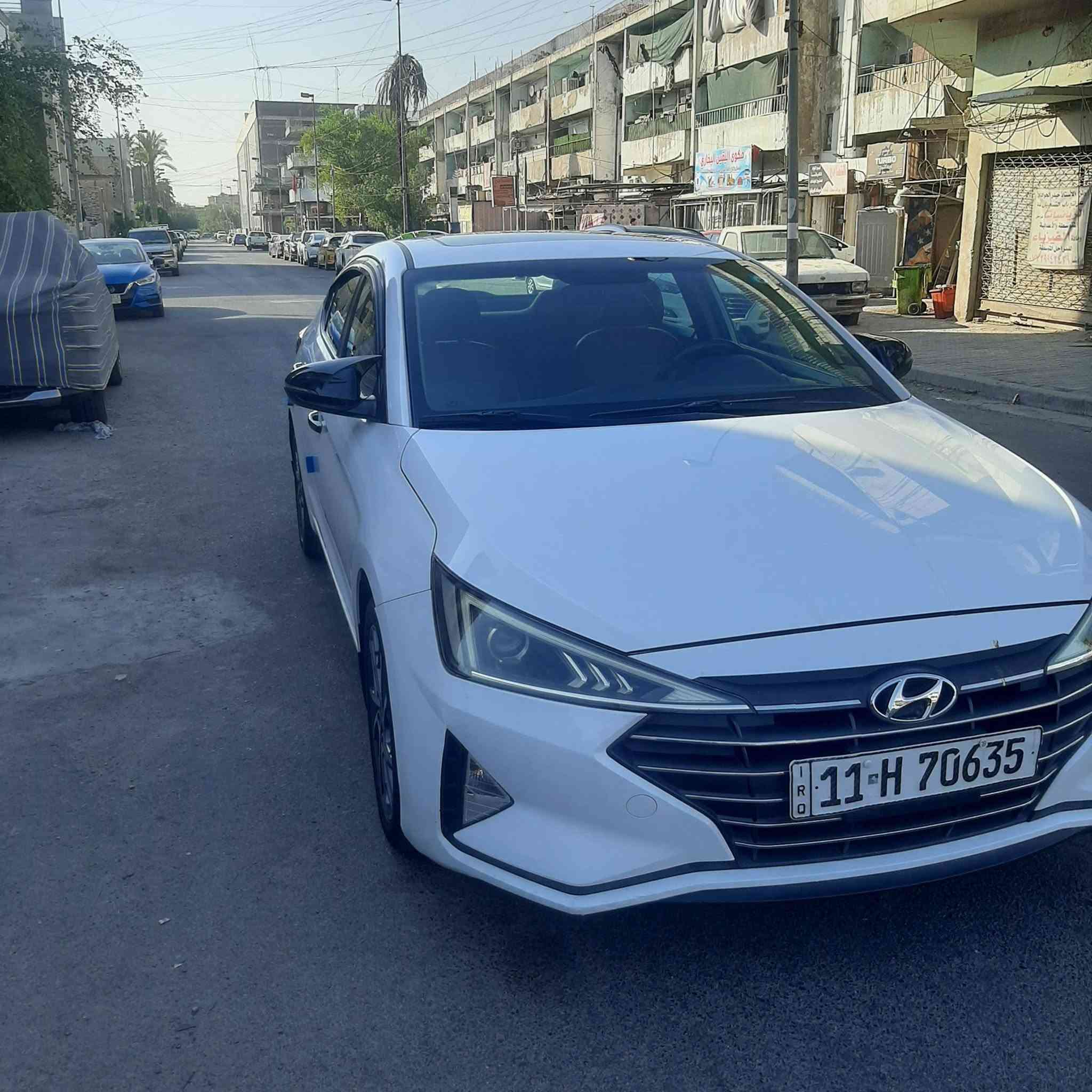 النترا موديل 20 رقم بغداد انكليزي خليجي فووول مواصفات بصمه وفتحه وتبريد قطعتين تحكمات وداخل صاج وبعد بيها مواصفات بيها صبغ ربع دوسه وسحبة كارت وتلث مكانات بدي آر باب الصدر أزغار وشرط متبين اله بالسونار باقي السياره مكفوله من الصبغ والفتح والتبديل والبارد المحرك والكير والتبريد مكفولات على وضع الشركه غرفتها جديده تخم تاير ماشيه (107 الف )  السعر 150    مكانها بغداد الاعظميه او حي القاهره للأتصال*********** مامتواجد عالنت رجاء
