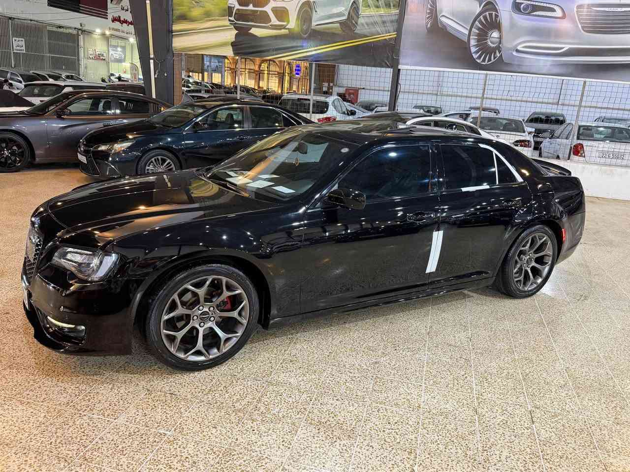 كرايسلر 300 • بدون تبديل • ٩٩٠٠٠ ميل