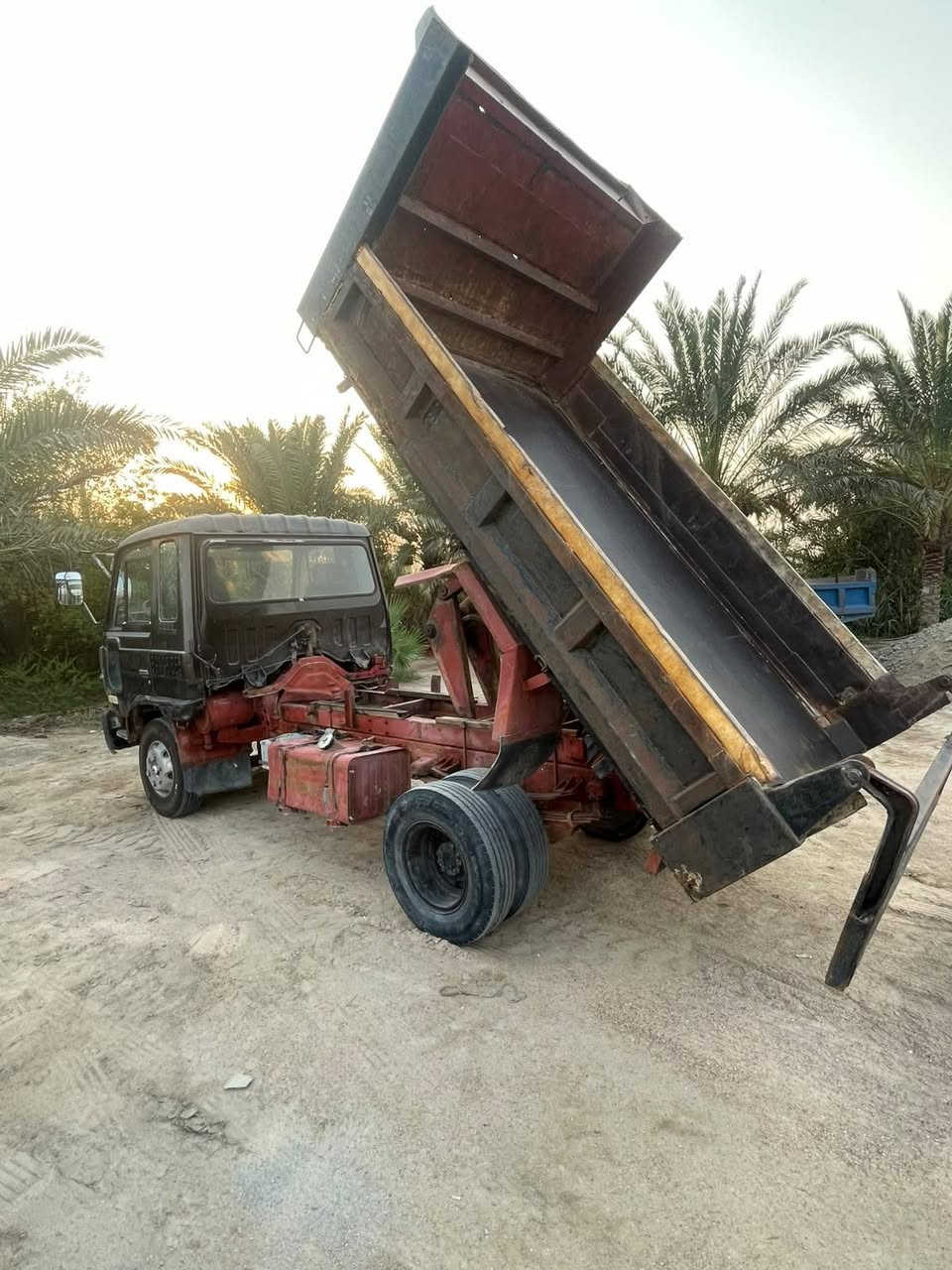 نيسان قلاب بلاد موديل 2000اصل باسمي كير اكسن شاصي كهربائيات مكفوله محرك بي بخار ***********
