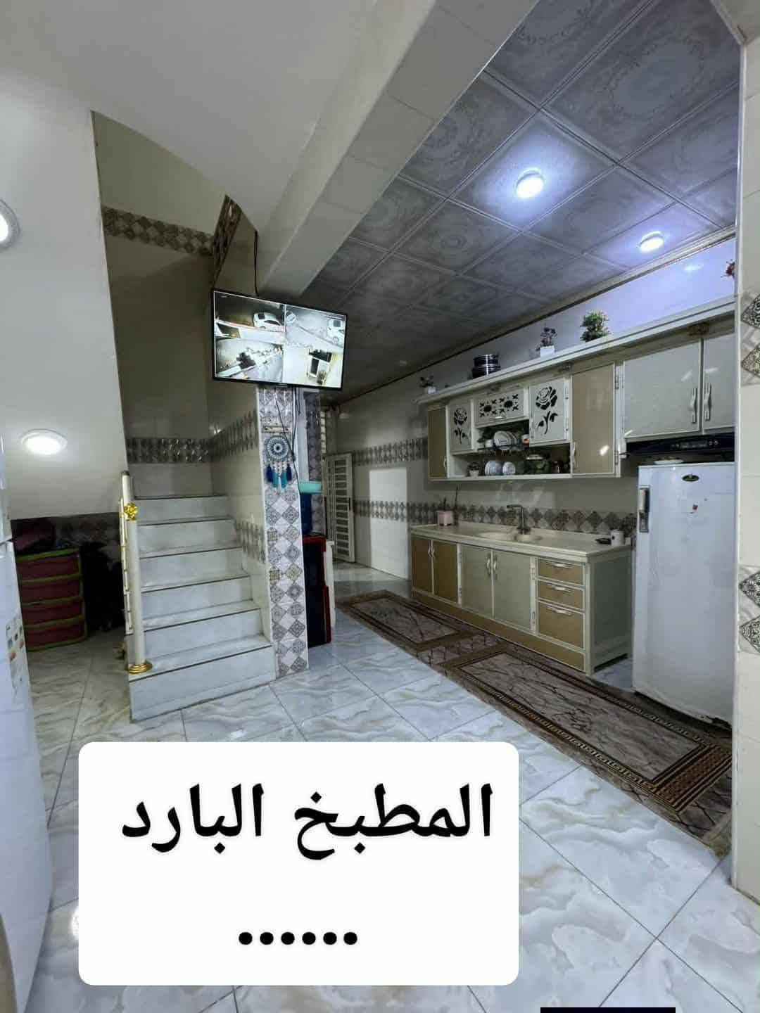 يالله طابو صرف المساحه 100متر  حي ميسان شارع الوكيل البصراوي خلف دكتور براهيم الحكيم  طابقين طابق اول غرفه صاله ومطبخ وصحيات ومكشوفه طابق الثاني غرفتين وصاله وصحيات بناء جديد صب كونكريت مسلح بناء 2025 شارع 12  بيت جديد مال  جناي. 143 معه المجال  ***********

نص مكتوب في الصور:
- الاستقبال ..
- .....
- غرفه الفوك
- صاله الفوك
- ........
- .......
- غرفه .......
- صاله جوده
- غرفه ......
- المطبخ البارد