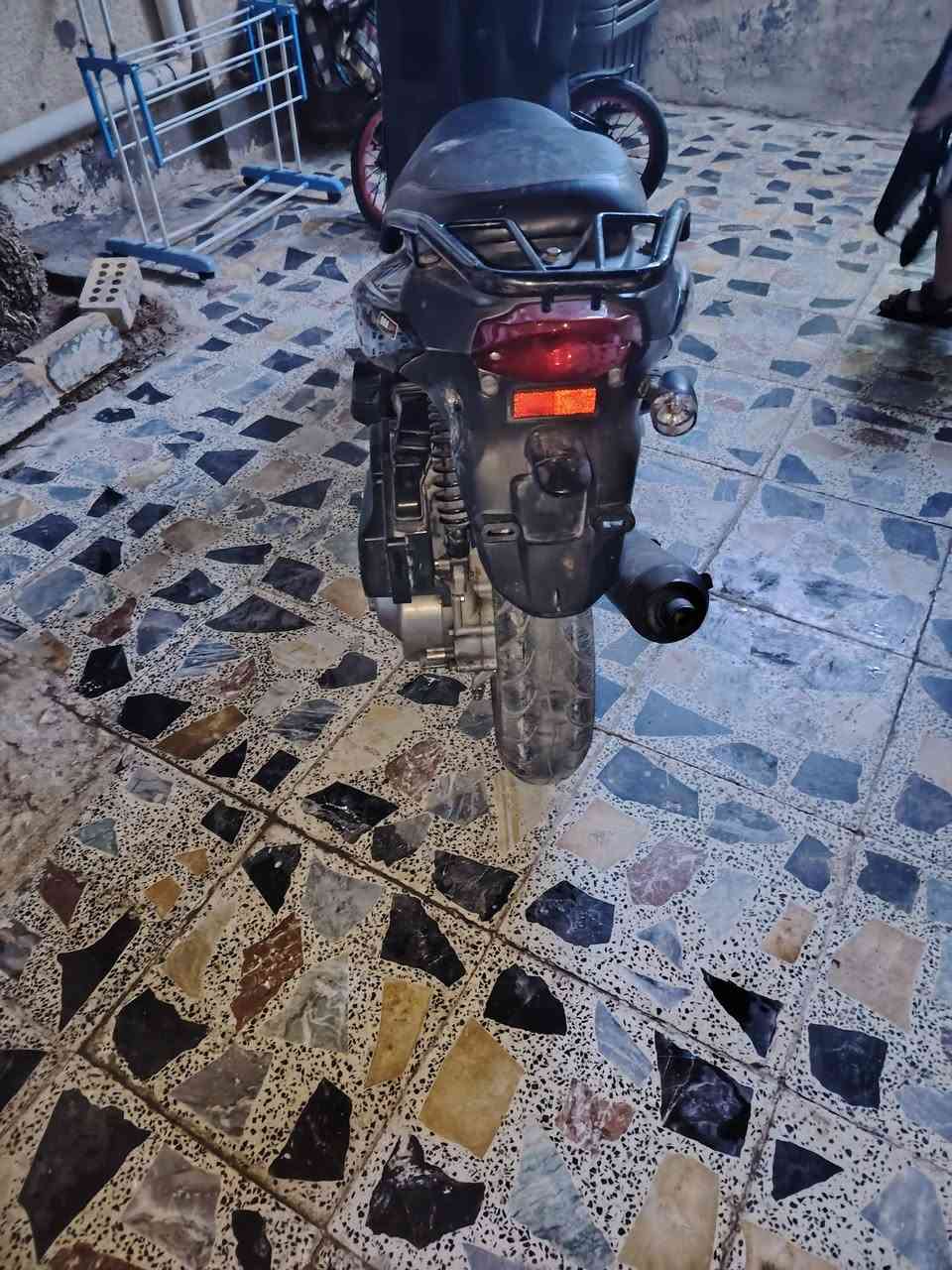 دراجة سيام مابيهة نقص بس باتري مكينة تخبل شلعة مشيها حلو *********** سعر ٣٠٠ وبيهة مجال بغداد الشعب

