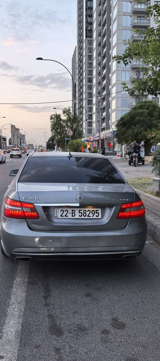 ***********
***********
مارسيدس بينز E350  بنزين ستة سلندر
كيرو محرك وتبريد وكهربائى بشرط
صبخ ثلاث قطع امامى وصقف صبخ باقى دعامية ل دعامية بشرط
سعر كلش مناسب
مكان سيارة في اربيل
