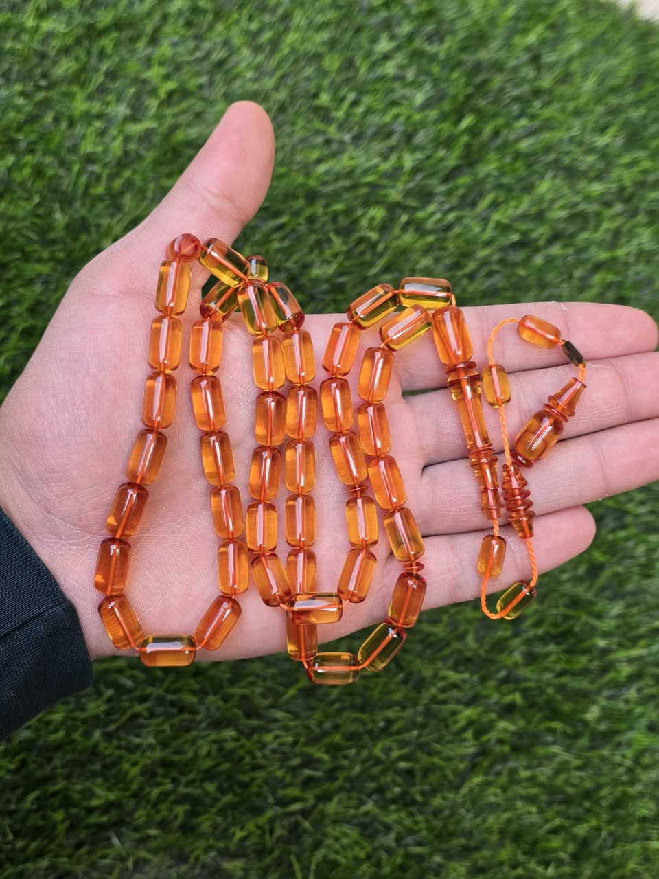 السلام عليكم اخوان سبحه فاتوران شفاف عسلي 45خرزة وشاهد سبير جراخة اسطه حسين يوجد توصيل جميع المحافظات للتواصل الرقم ***********واتساب
