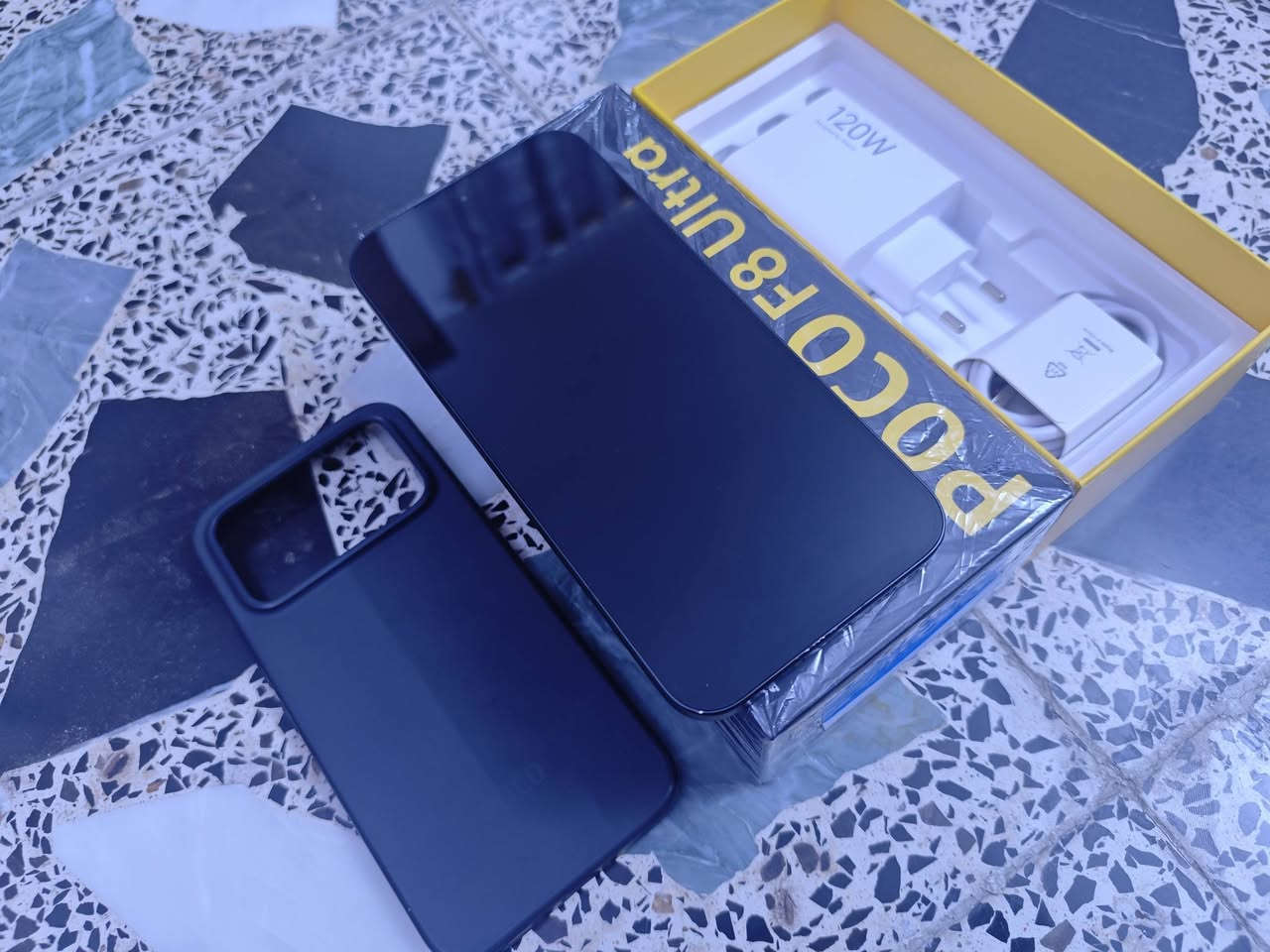 Poco F8 ultra 512
جهاز بوكو F8 ultra ذاكرة 512

الجهاز مكفول من الفتح شاشتة شخط مابيها

ملحقاتة كاملة ( كارتونة، شاحنة، گفر )

رايدة ب925 الف 

مكاني بغداد الدورة
متواجد خاص او رقمي
***********
