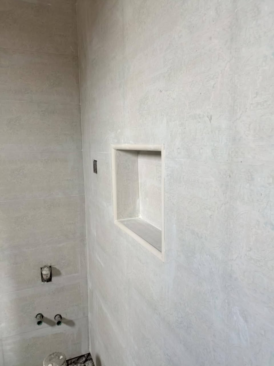سلام عليكم خلفه سيراميك ورضيات شغل هندسي

 *********** /*********** وتساب  والتزام بالوعد من ديوانيه
