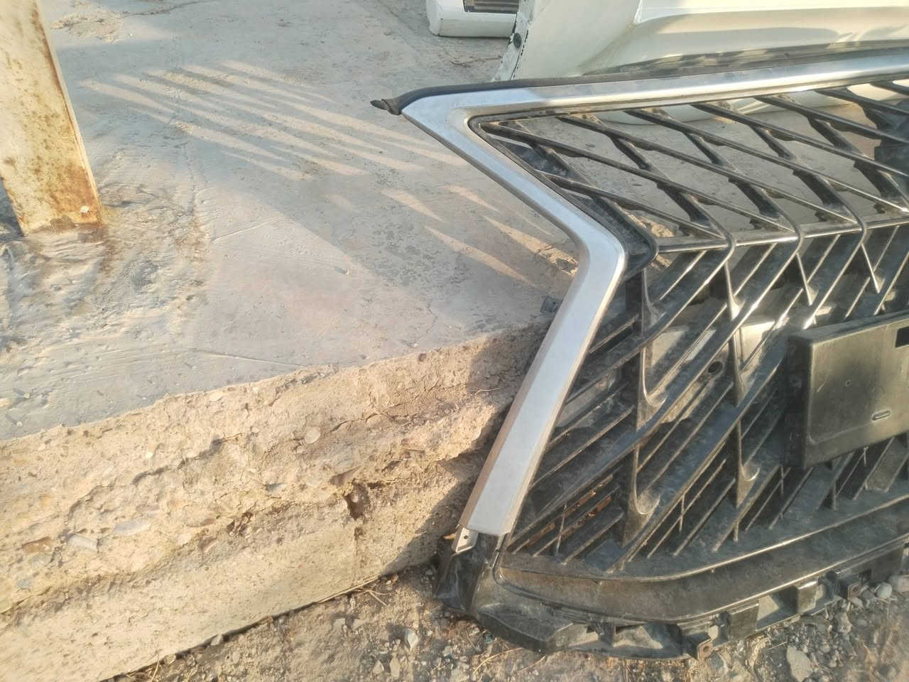 سلام عليكم
يوجد غراض لكزز للبيع من دعاميه ومشبك ودوسات وسبايدر سقف وشوارب دعاميه خلفيه نظيف السعر اتصال ع الرقم
***********
