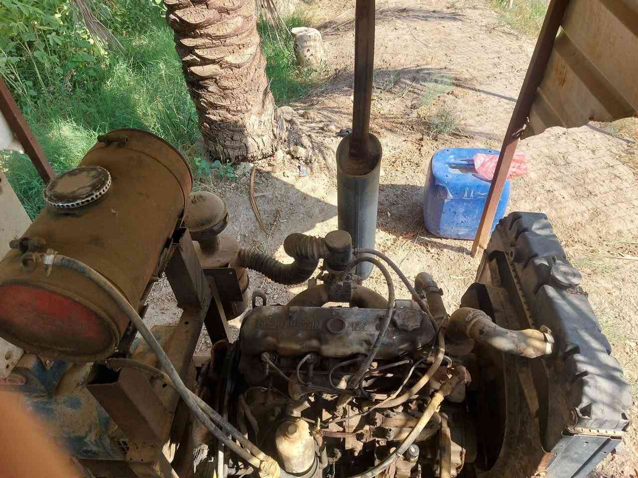 السلام عليكم للبيع مولده  محرك نيسان ديزل راس توليد ١٢ كيفي للإستفسار ***********
