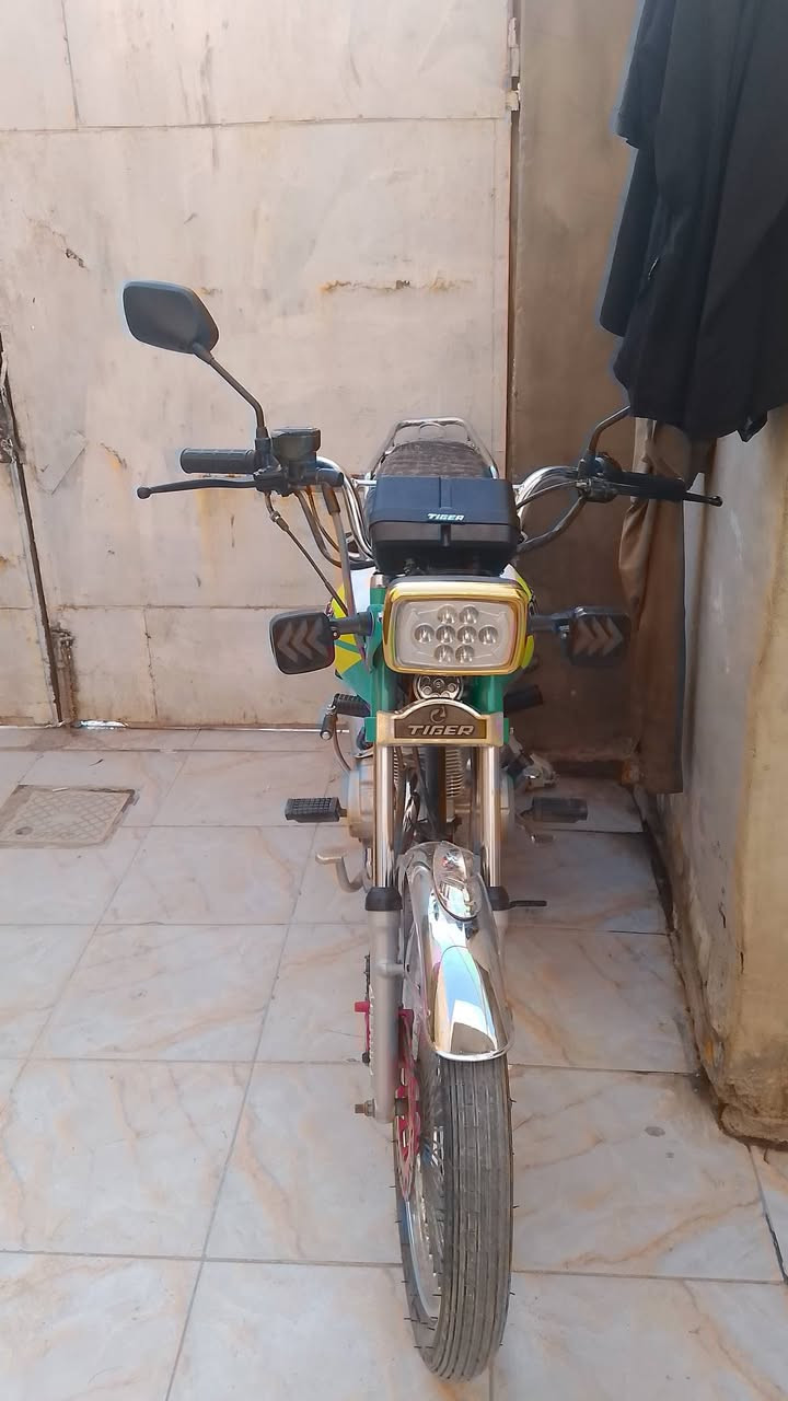 دراجه تايجر موديل 24 والسعر 675 نهايتها نهايه على 650 قفل شراي يتقدم لها دراجه اوراقه كلها كامله وياها مكاني حله ***********
