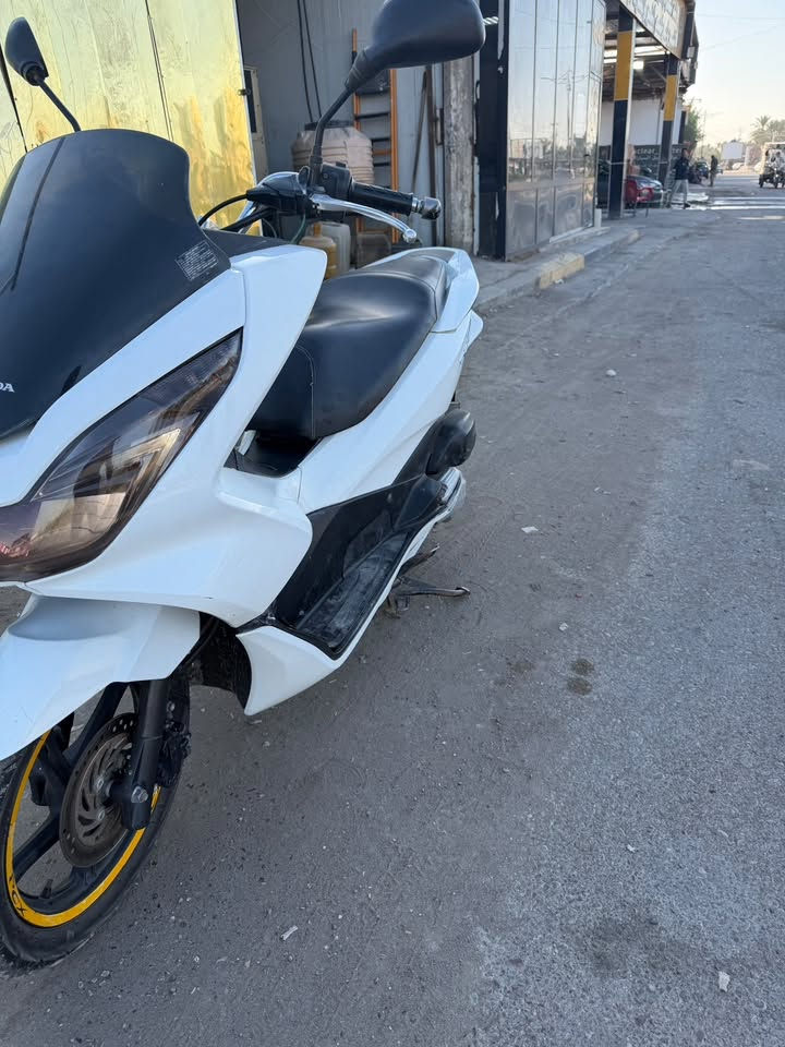 للبيع PCX جيل ثاني فول للاخير
مكفوله كفاله عامه من شخوط بسيطه فقط
مكينه ١٥٠ 
المنشا ياباني 
السعر 13$ وبيه مجال
الشراي يتصل على الرقم 
*********** 
المكان ديالى بعقوبة
