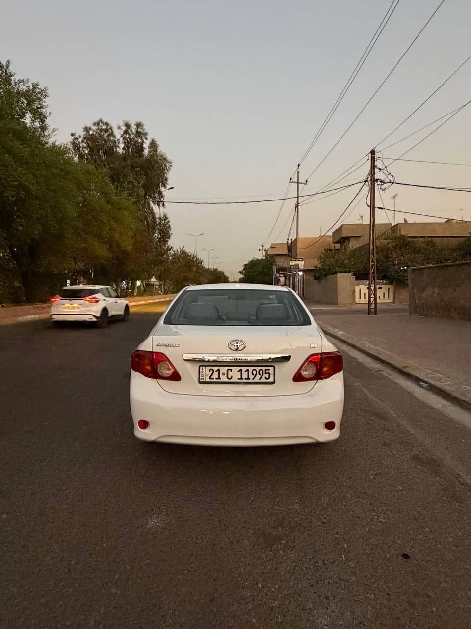 كورولا موديل ٢٠١٠ كندي سيارة نظيفة صار 10 سنوات يمنا … سيارة رقم سليمانية جديد لحد 2030 باسمي كير و محرك خير من الله صدر جديد تبريد تايرات  جديد كلها ما بيها اي نقص.. كوبون بنزين موجود … (سيارة بيها بونيت صبغ و ربع جاملغ بيها دواخل ) سعر 98 ورقة و بيها مجال .. و هذا رقم موبايل *********** واتساب هم موجود . كركوك, العراق
