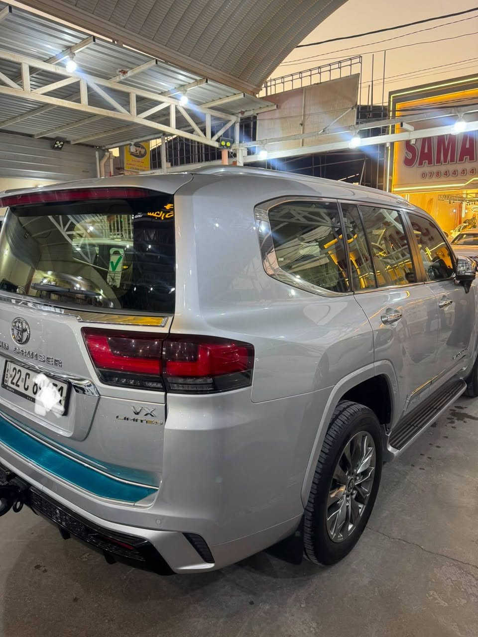 سلام عليكم
لاندكروز VX LIMITED
موديل 2023 شركة ساز كفالة عامة حتة من شخظ من كلشي كفالة 
محرك 6V 4000
مواصفات VX لمتدد معروفة فول فول مواصفات كراسي خلفية كهرباء مواصفات معروفة 
رقم اربيل بسمي شخصياً تحويل او وكالة
هزة وفحص جديد 
***********
***********
