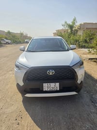 كورولا كروس هايبرد • ٢٠٢٥ • ٢٠ الف كم