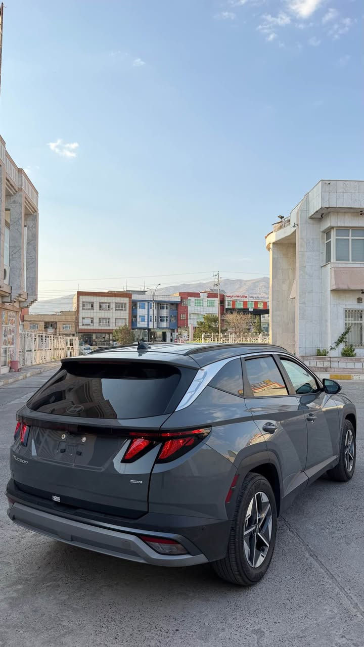 السلام عليكم
هیوندای تكسون 2025 شكل جديد 😍
سعر :185 ومجال    
لون:سمنتي 
حجم المحرك : 2.5L (4.سلندر )
السياره بچم كبس ✅
ملاحظه : چاملغ خلفي صبغ بدون نقطه دواخل100% 

موصفات
كيج الكــــتروني واحد شاشه 🖥️
انــــارة دشبول
بصمة ابواب
بصمة تشغيل 
تشغيل عن بعد (𝐑𝐄𝐌𝐎𝐓𝐄 𝐒𝐓𝐀𝐑𝐓)
شاحن هاتف لاسلكي
شاشة دشبول ديجيتال 
شفتات استيرن
هاند بريك بصمة
اوتو بارك (𝐀𝐔𝐓𝐎 𝐏𝐀𝐑𝐊)
اوتو هولد (𝐀𝐔𝐓𝐎 𝐇𝐎𝐋𝐃)
اوتو ستارت (𝐀𝐔𝐓𝐎 𝐒𝐓𝐀𝐑𝐓)
اوتو ستوب (𝐀𝐔𝐓𝐎 𝐒𝐓𝐎𝐏)
رادار 360
رادار امامي (تحديد مسار)
رادار جانبي  (نقاط عمياء)
رادار خلفي (التحذير من الاصطدام)
حساسات 360
حساسات امامي
حساسات جانبي 
حساسات خلفي
نظام (𝐒𝐌𝐀𝐑𝐓)
نظام (𝐒𝐏𝐎𝐑𝐓)
نظام (𝐂𝐎𝐌𝐅𝐎𝐑)
نطام (𝐄𝐂𝐎)
نظام(𝐒𝐍𝐎𝐖) 
كشنات خزن+ميموري 
كشنات تبريد امامي 
كشنات هيتر  امامي وخلفي
تحكمات استيرن
استيرن هيتر
تبريد لمس
تبريد مركزي 
صندوق شفط كهربائي 
لايتات (𝐋𝐄𝐃) لید عدسة زينون 
بكلايتات (𝐋𝐄𝐃) لید
 ويل كروم 
تفاصيل اكثر الاتصال علی ارقام التاليه  
***********
***********كورك 
‏ WhatsApp - Vibir
☎️ [hidden information]

عنوان📍عقره. 
بعيد عن موصل 40 دقيقه 
و بعيد عن أربيل ساعه أقل اكر, نينوى
