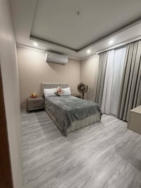 شقق للايجار يومي او ساعت ثقه بل كراده 07711294630 وتساب