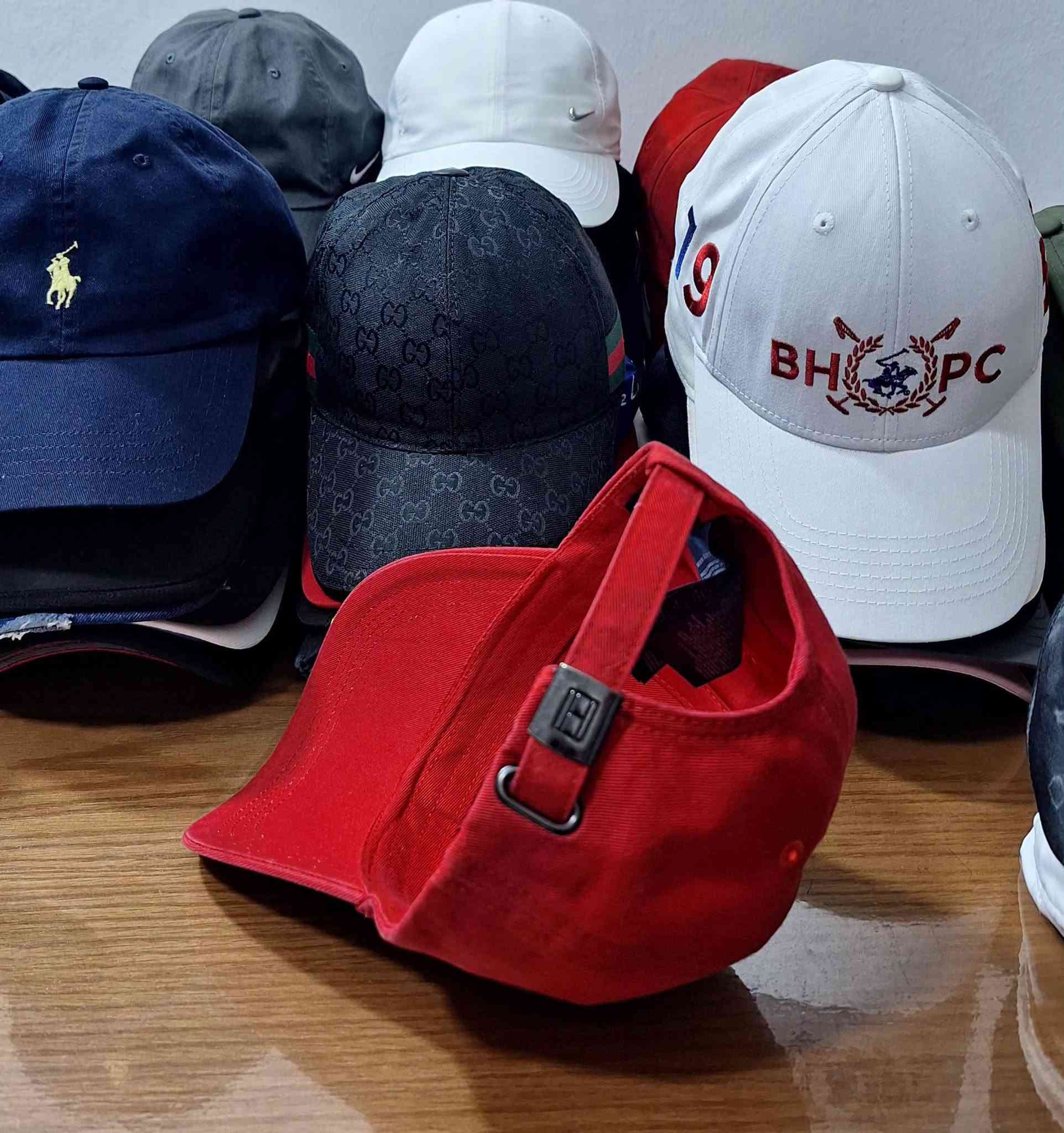 ماركة TOMMY HILFIGER أصليه وكاله
خامه كتان جدا راقيه
قياس فري سايز
*********** واتساب مسنجر
يوجد توصيل
