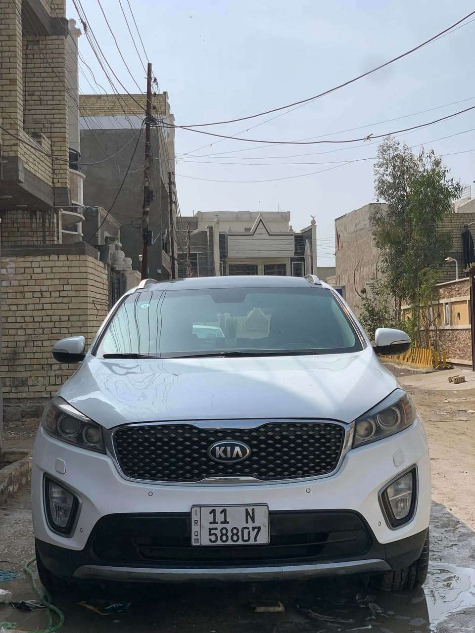 سورنتو موديل 2017فول مواصفات للاخير
بيها صبغ شبر من البنيد اثر الفابيون
وجاملغ خلفي عكس السايق اثر شخوط 
سعر ٢٠٠ 
مكاني بغداد البلديات
تليفون ***********
