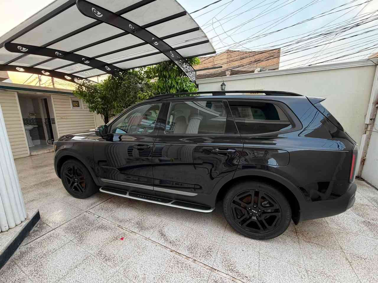 السلام عليكم

كيا تليورايد  2023 فول مواصفات 

فئة SX Xline 

حادث قبق جنطة فقط مبدل وبدون ايرباك السيارة 

السعر295 ورقة 

 

7 راكب كشن منفصل vip 

السيارة ماشية75  الف كيلو
***********
