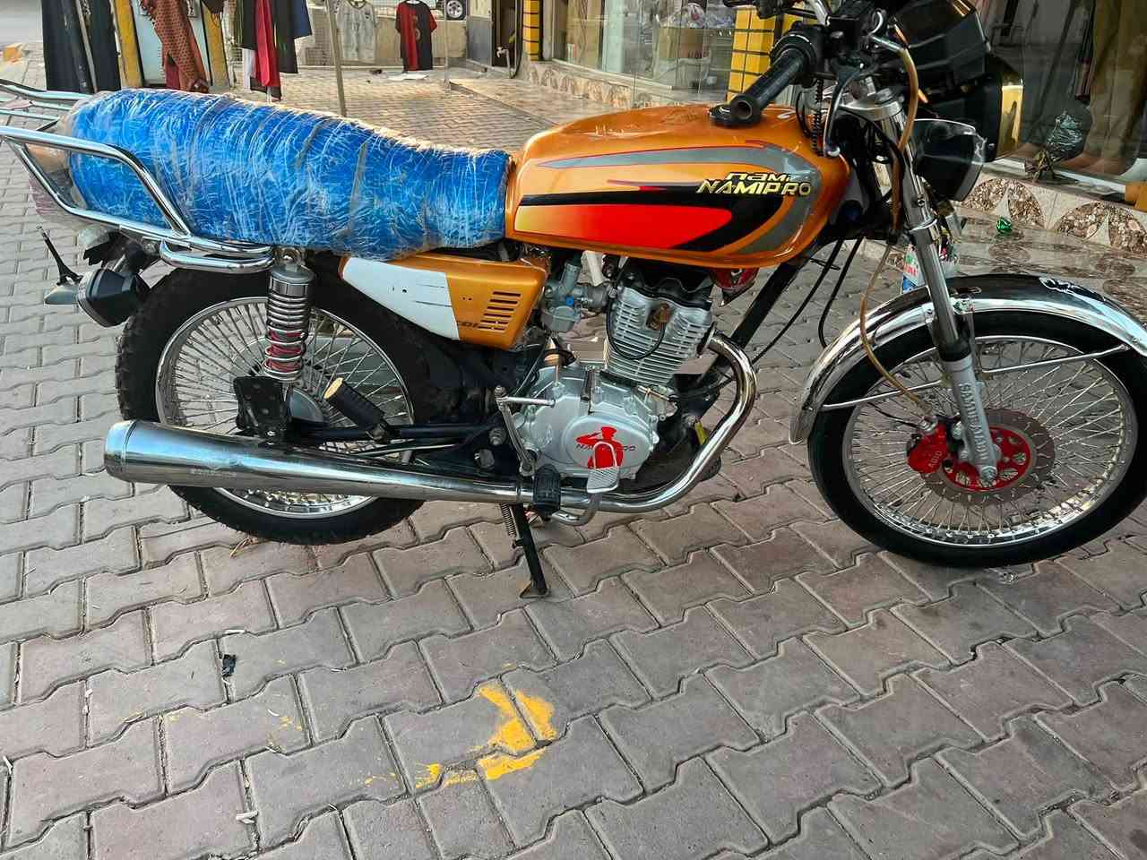 السلام عليكم
للبيع دراجه موديل 2024 مجرد مبدل ولف ايي عيب ما بيها كهربائيات شغال سعر 475بي مجال قليل للطيبين رقم *********** موجود واتساب
