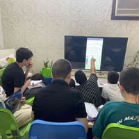 مدرسة انكليزي • مقاعد متوفرة • ابتدائي متوسط اعدادي