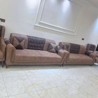 طقم كنب • نظيف جداً • ٣ قطع وكرسي