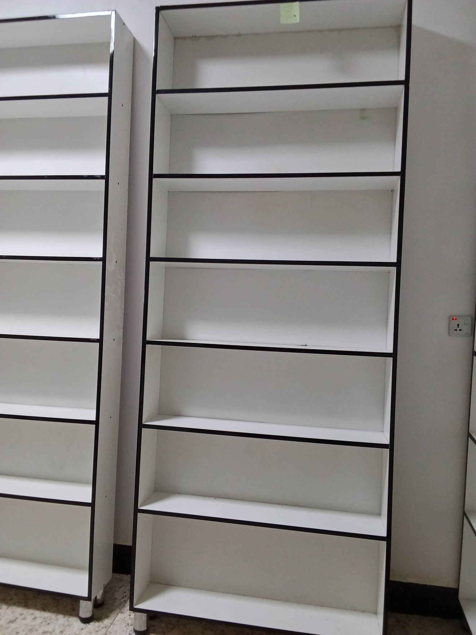 عندي هذولة للبيع سعرة عل خاص او الاتصال عل رقم *********** عددهن 5 العنوان خانقين منطقة كهريز سفلى قريبة من مضمد حيدر تواجدني من ساعة 6عصرا لحد ساعة 11و30 ليلا متواجدة واتس
