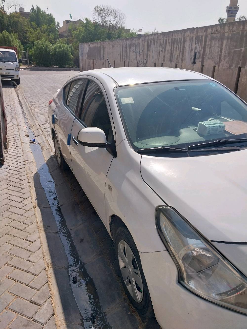 سني هندي بليته زركه موديل 2019 مال جناي سنويه باسمي رقم انكليزي  محرك وكيري وتبريد كفاله ماشيه ١٢٠ ألف سياره نظيفه بيهه ضربه بالصندوق على البارد مرجعينهه مو قويه الضربه وتجي وشوفهه بنفسك وتحكم انته افضل  السعر ٩٠ ورقه مكانهه في مدينة الصدر كياره قطاع ٦٩ قرب جامع القدس