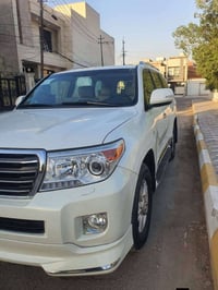 لاندكروزر GXR • ٢٠١٠ • بغداد