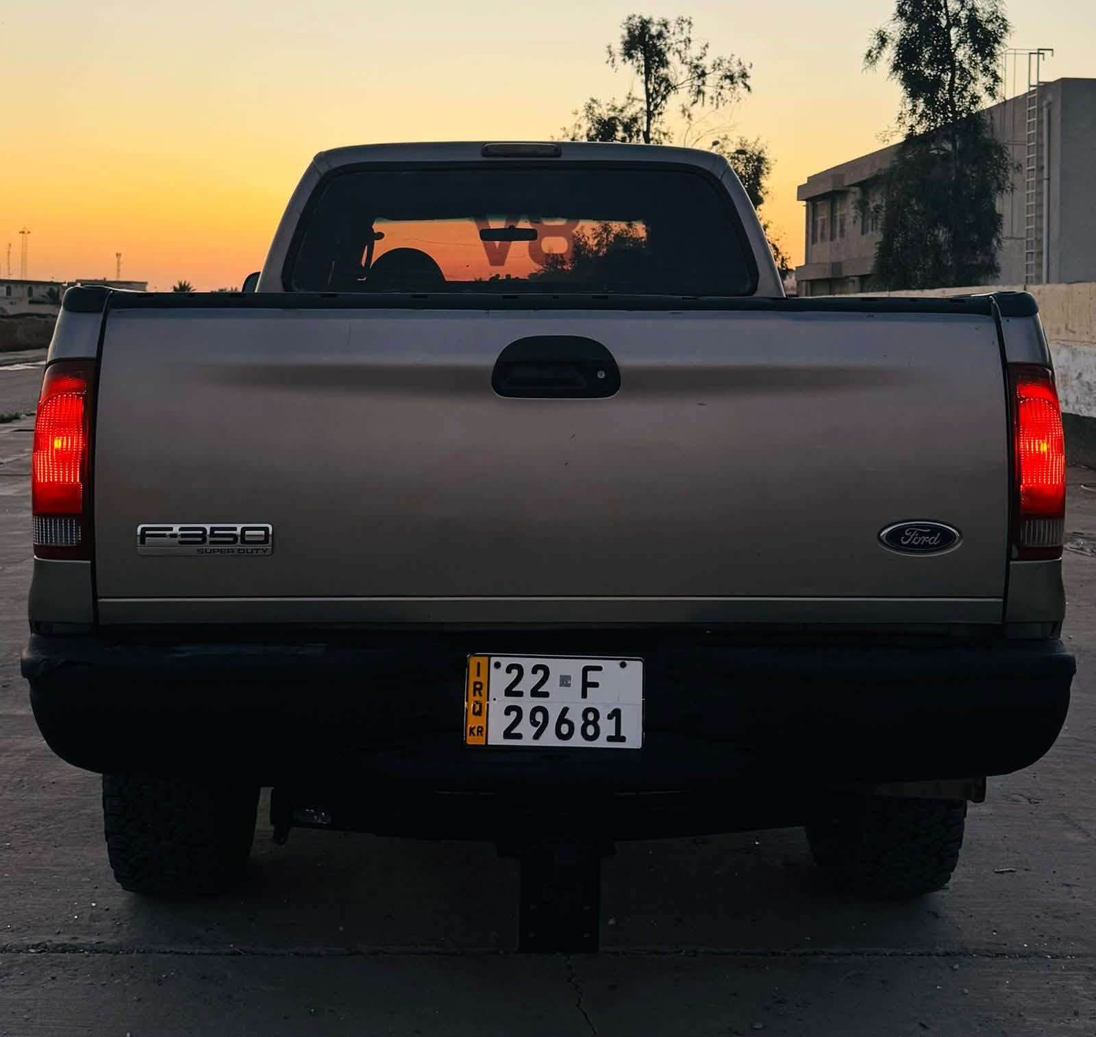 (( فورد 2007  اربيل سوبر ديوتي F-350 باور ستروك ، محرك V8 توربو گاز ، گير اوتماتيك ، فور ويل ، رقم اربيل تحويل أو وكالة ، جاهزة و بلادية مكفولة و نظيفة جداً داخل و خارج ))

كلشي اكو بالسوك اكو ارخص واكو اغلى حسب النضافه
:
السعر / 88 ورقة💰
:
***********
مكان السياره بغداد الغزالية
