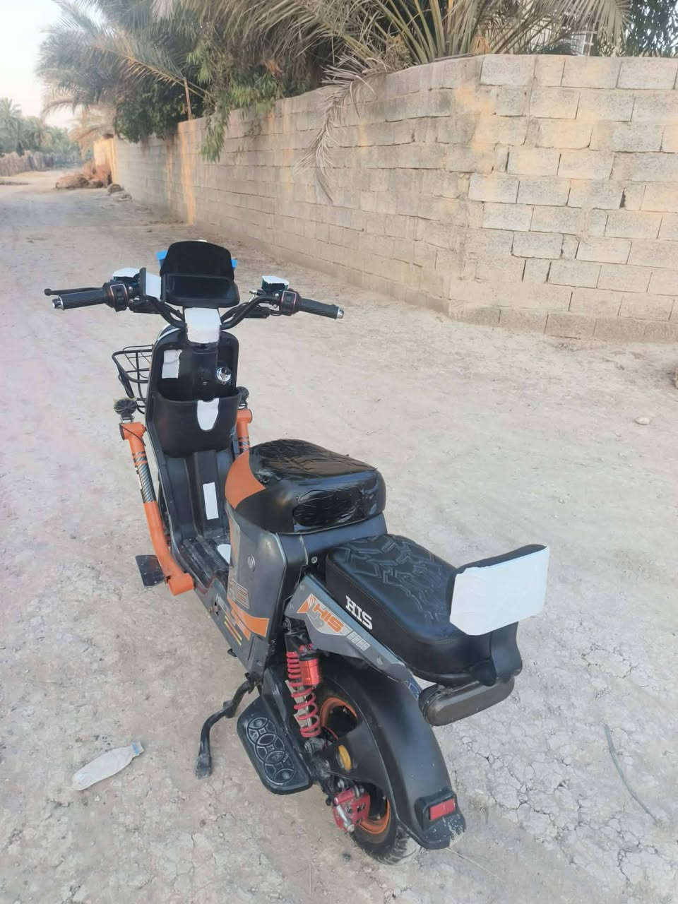 سلام عليكم دراجه شحن H900
موديل 2026
دراج فول مواصفات 
بطاريات خمس ٣٢ 
كهرابايات كلها شقاله 
لايت بومه 
السعر ٤٠٠ وبي مجال  
العنوان محافظة ديالى 
رقم الهاتف ***********

