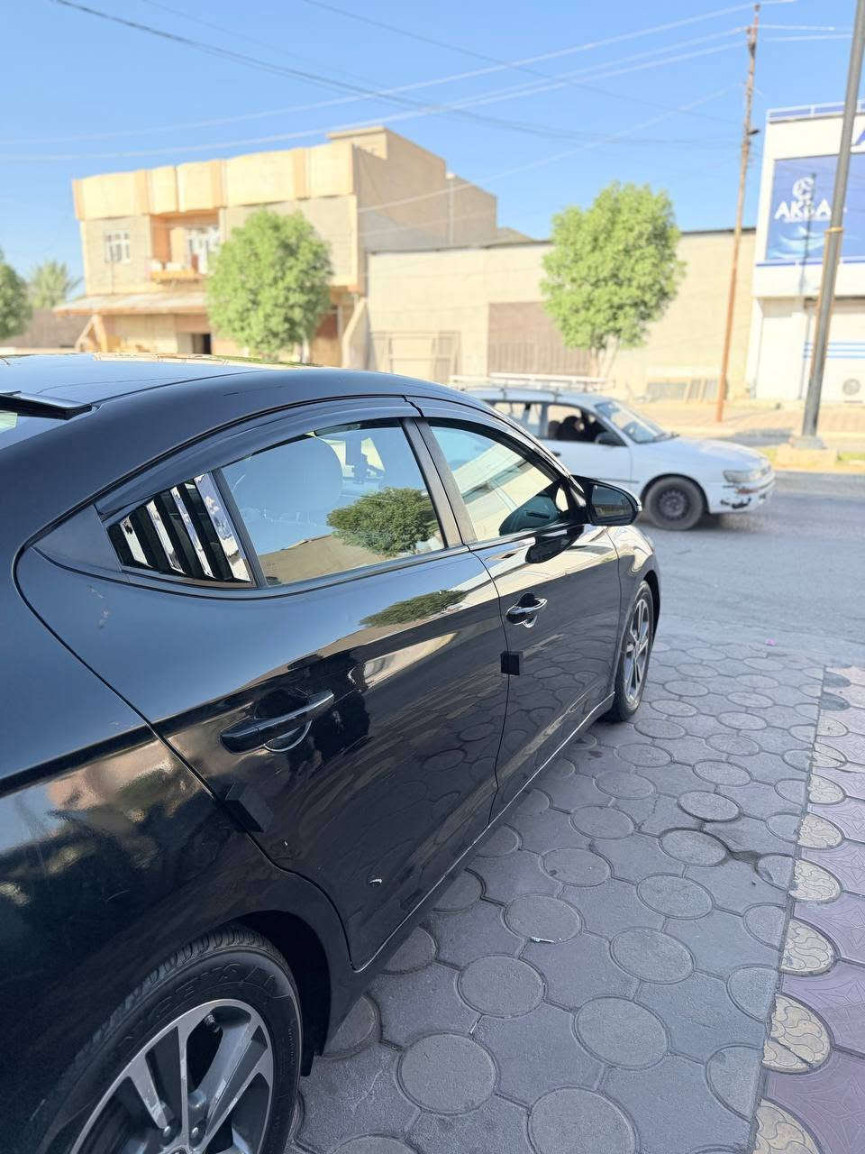 النترا 17 فول مواصفات  بصمه تشغيل

 ابواب أعلى فئه لون اسود شمالي رقم سليماني   مكفوله عدا قطعه واحده صبغ جاملغ خلفي بدون معجون الباقي مكفول محرك 2000 كير محرك تخم 

سياره نضيفه حيل 60 الف ميل ماشيه حقيقي 

تخم تايرات 

 كهربائيات كشنات داخل بيجي 

فتحه سقف  سياره احلى من صور 

متصرف عليها ربع كل شي جاهزه ع اخر سياره نضيفه حيل 

سعر 130  

عنوان الانبار فلوجة 

‏ 

***********
