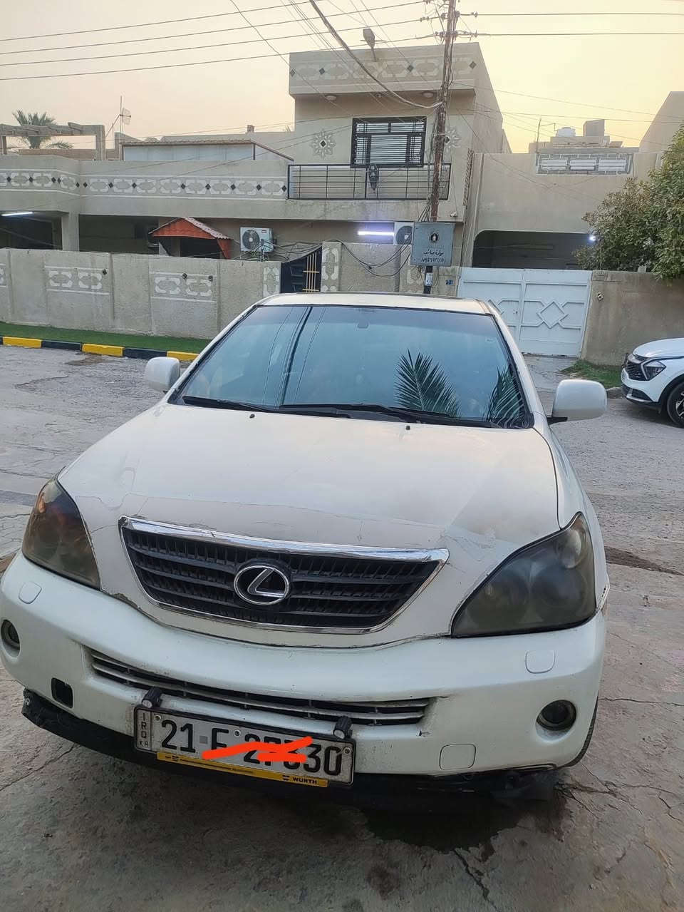 السلام عليكم

سيارة لكزز RX400h   موديل 2008 محرك بانزين 3000 خمسة خطوط نفس الافلون سنوية 2031 باسمي في بغداد فول مواصفات ذاكرة ستيرن مقاعد تدفئة كراسي كهرباء كراسي الخلفية متحركة تبريد تدفئة عالية سابقا HYBAT   السعر 110 $ ممكن مراوس سبعة راكب فقط للاستفسار موبايل واتساب ***********
