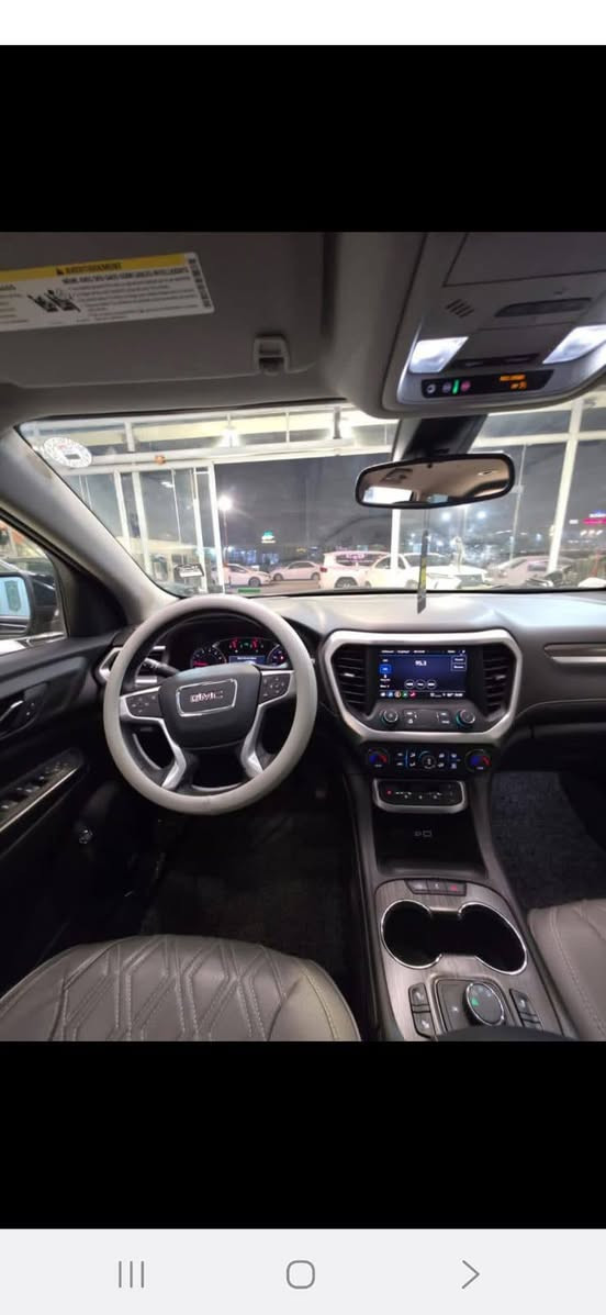 GMC اكاديا
موديل ٢٠٢٣ لون اسود..فئة SLT
قمارة حديد كشنات جلد اسود سبعه راكب الكشن الوسطي سياحي منفصل.رادار تحكم ستيرن مانع انزلاق مثبت سرعه ..تبريد ثلاث قطع جنطه كهرباء كشن السائق كهربائي تدفئة كشنات الاماميه...دفع رباعي..حجم التاير ١٨
الحادث الباب والجاملغ الخلفي عكس السائق وجزء من باب السدر صبغ

السعر ٢٢٠$ورقه وبيها مجال للأستفسار الاتصال على الرقم ***********
