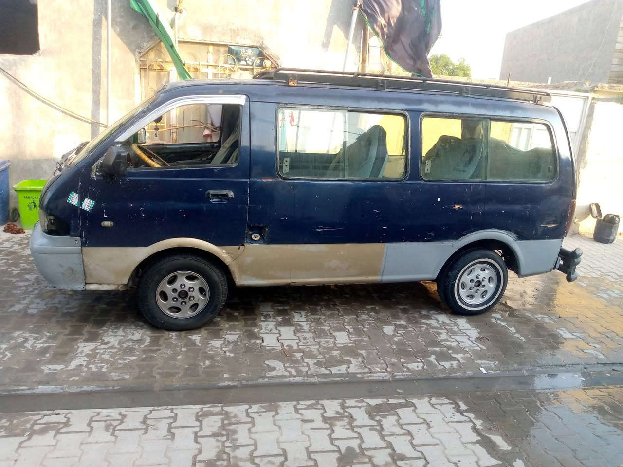 السلام عليكم بريجو 96للبيع سياره كامله جاهزه للشغل سياره مكينه وكير واكسن وحداديه الاستفسار انتصل ع هاذا رقم***********
