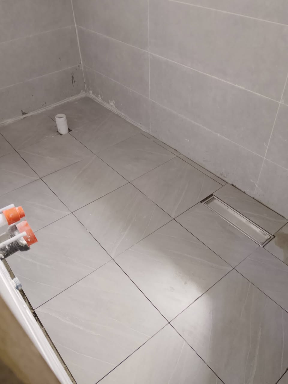 السلام عليكم
اسطه. سيراميك متفرغ حاليااا 

اشتغل بكل انواع السيراميك كاشي عراقي 

تغليف شبابيك.    ٱشتغل تعمير بيوت 

اذا عندك استفسار اني حاضر 

*********** متوفر واتس اب 

الموقع حاليااا حي الواسطي
