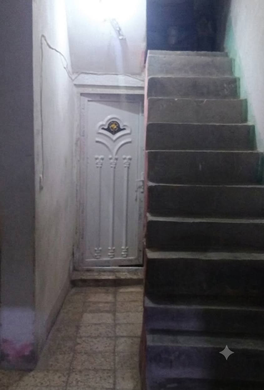 دار للبيع في مدائن حي عروبة
مساحةةة 264متر 
صالة +غرفتين نوم + حمام داخلي خارجي +حديقة
للاستفسار  ***********
