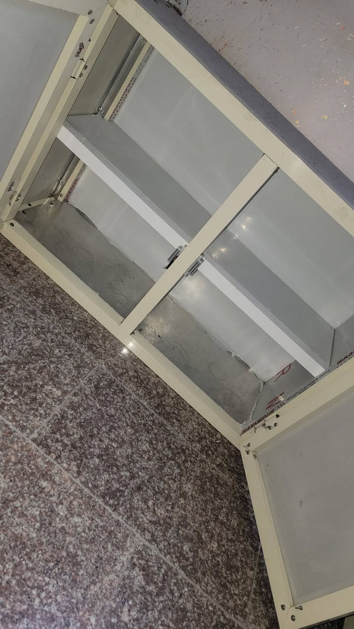 كاونتر للبيع ١٥٠ وبي مجال ***********
