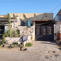 بسم الله الرحمن الرحيم  دار البيع موقع دار حي الحسن العسكري يطل على مد...